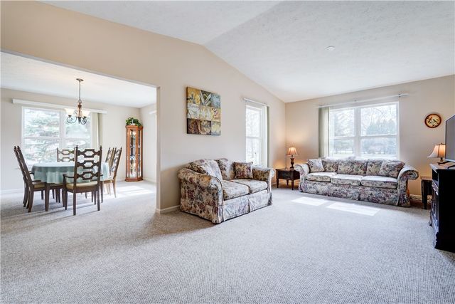 155 Vin Gate Drive, Greece, NY 14616