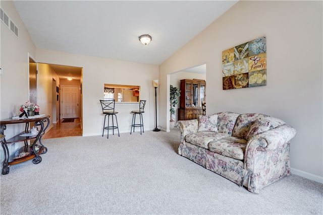 155 Vin Gate Drive, Greece, NY 14616