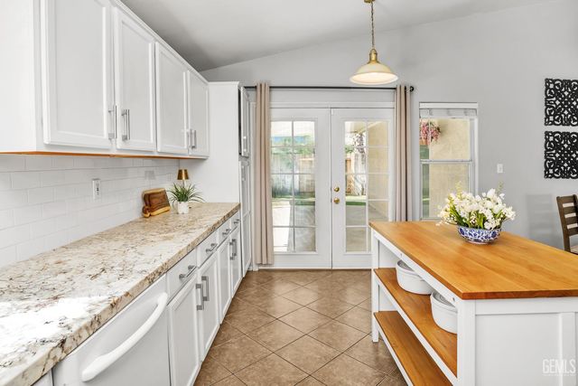 3725 Boswellia Drive, Bakersfield, CA 93311