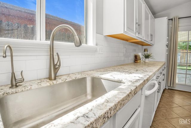 3725 Boswellia Drive, Bakersfield, CA 93311