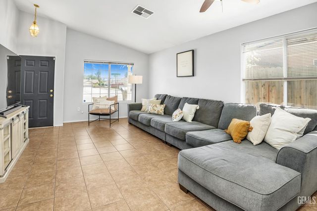 3725 Boswellia Drive, Bakersfield, CA 93311