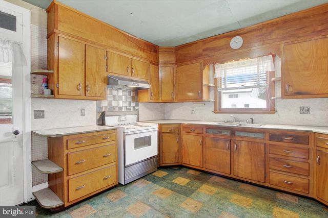 516 CARLISLE ST, Gettysburg, PA 17325