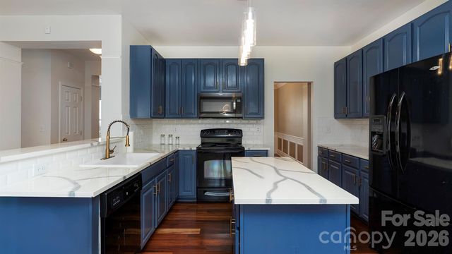 16731 Macanthra Drive, Charlotte, NC 28213