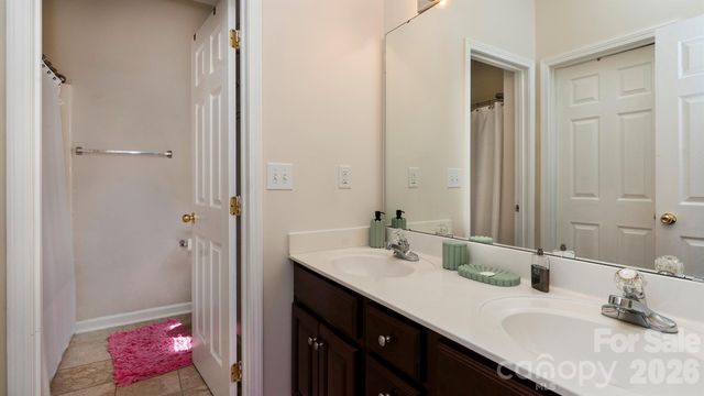 16731 Macanthra Drive, Charlotte, NC 28213