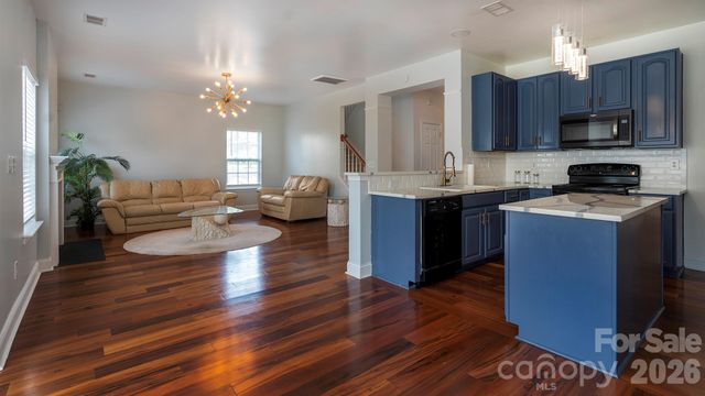 16731 Macanthra Drive, Charlotte, NC 28213