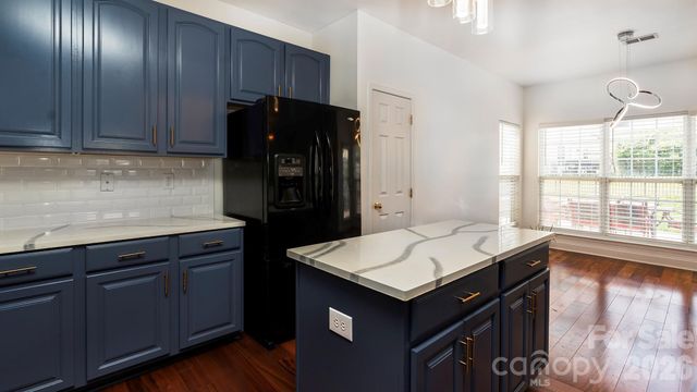 16731 Macanthra Drive, Charlotte, NC 28213