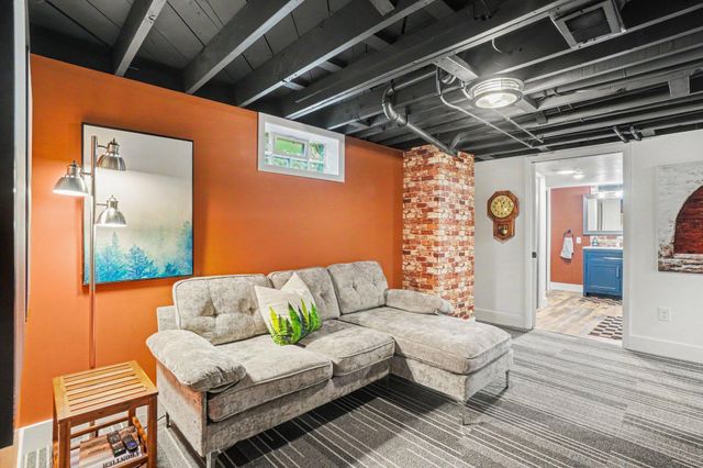 1050 Park Avenue, Grand Haven, MI 49417