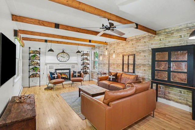 1050 Park Avenue, Grand Haven, MI 49417