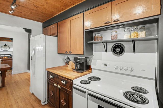 1050 Park Avenue, Grand Haven, MI 49417