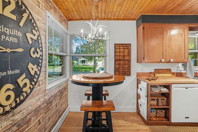 1050 Park Avenue, Grand Haven, MI 49417