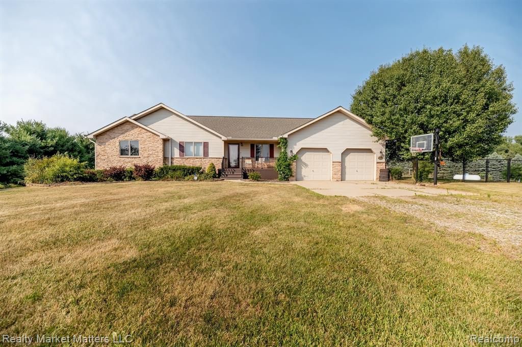 9963 Harr Road, Grass Lake, MI 49240