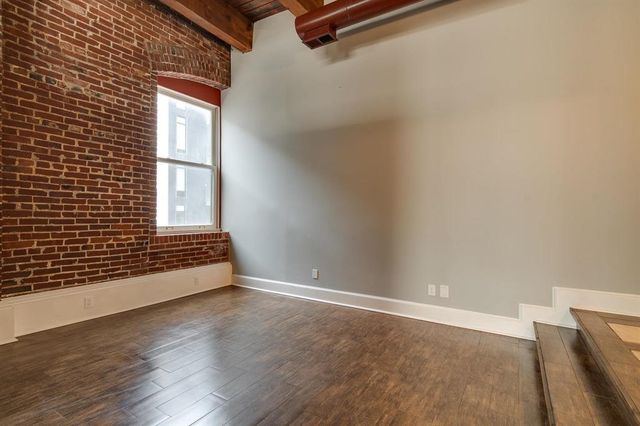 262 Wagner Pl Apt 301, Memphis, TN 38103