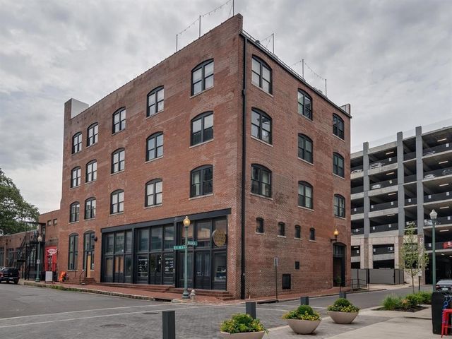 262 Wagner Pl Apt 301, Memphis, TN 38103