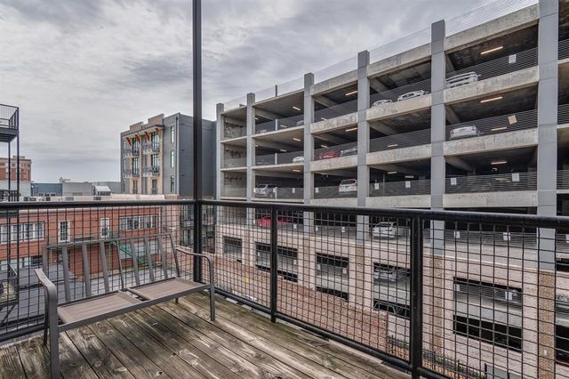 262 Wagner Pl Apt 301, Memphis, TN 38103