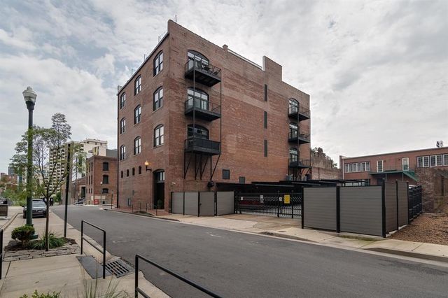 262 Wagner Pl Apt 301, Memphis, TN 38103