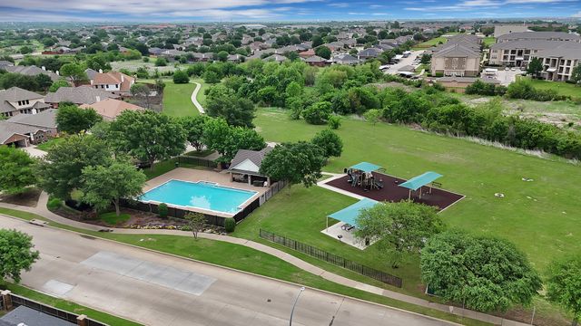 9128 Chardin Park Drive, Fort Worth, TX 76244