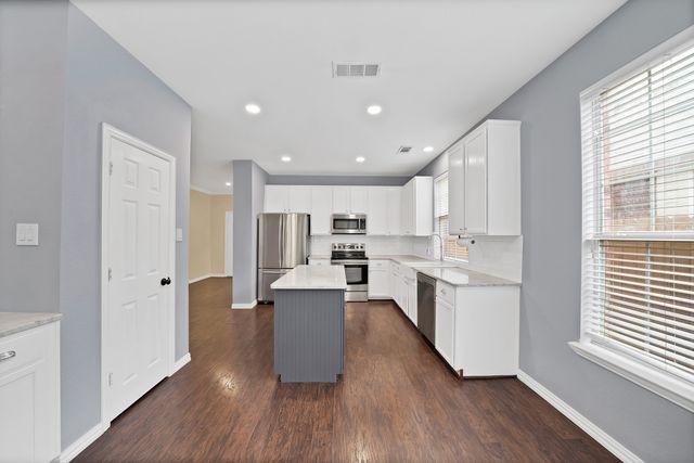 9128 Chardin Park Drive, Fort Worth, TX 76244