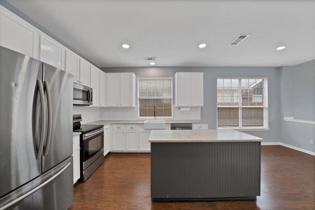 9128 Chardin Park Drive, Fort Worth, TX 76244