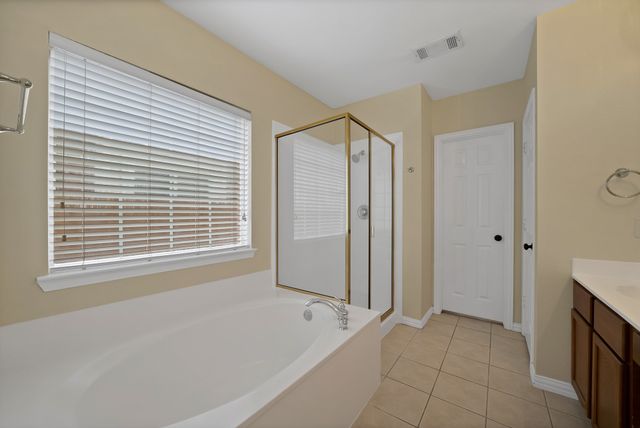 9128 Chardin Park Drive, Fort Worth, TX 76244