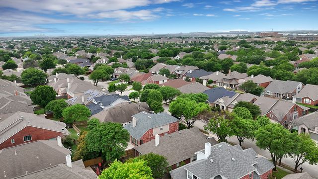 9128 Chardin Park Drive, Fort Worth, TX 76244