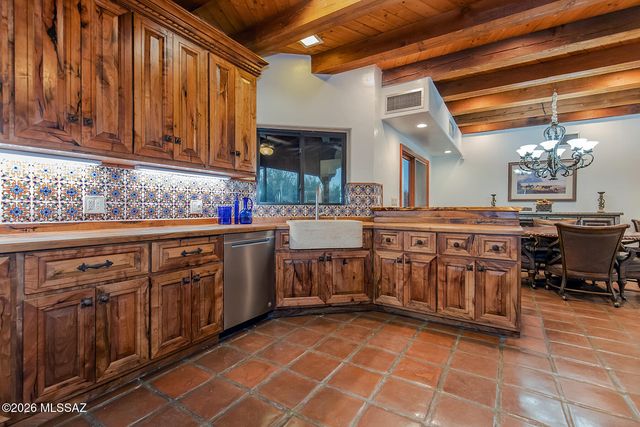11402 N 1st Avenue, Oro Valley, AZ 85737