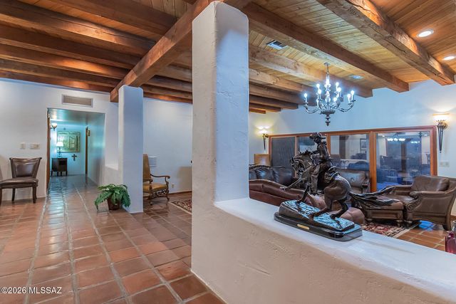 11402 N 1st Avenue, Oro Valley, AZ 85737