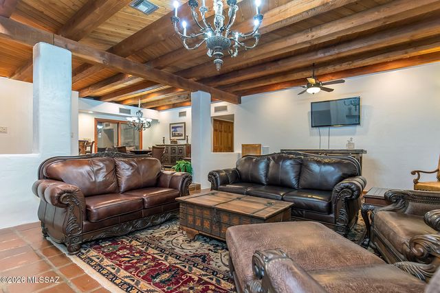 11402 N 1st Avenue, Oro Valley, AZ 85737