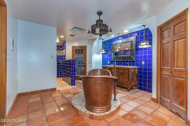 11402 N 1st Avenue, Oro Valley, AZ 85737