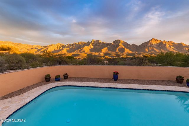 11402 N 1st Avenue, Oro Valley, AZ 85737