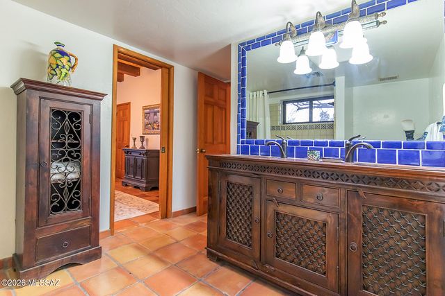 11402 N 1st Avenue, Oro Valley, AZ 85737