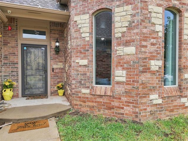 9316 NW 133rd Court, Yukon, OK 73099