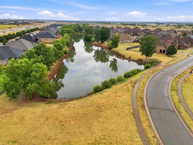 9316 NW 133rd Court, Yukon, OK 73099