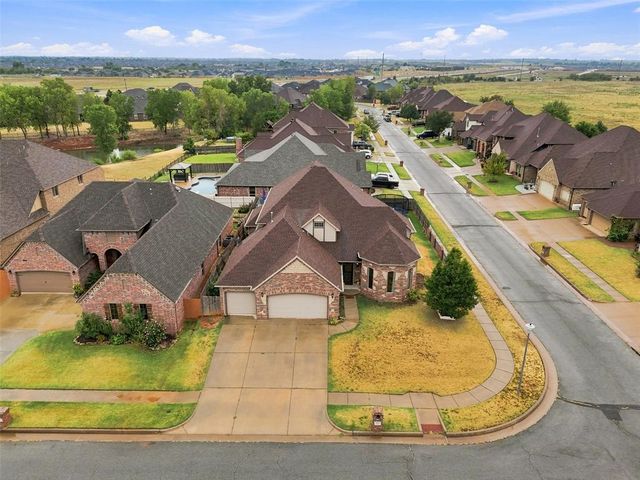 9316 NW 133rd Court, Yukon, OK 73099