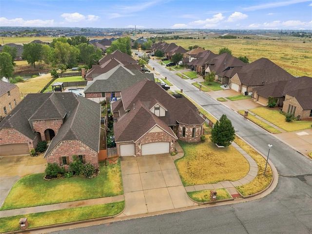 9316 NW 133rd Court, Yukon, OK 73099