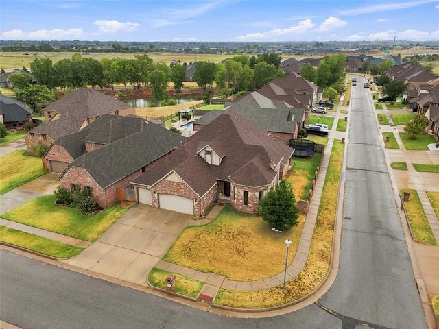 9316 NW 133rd Court, Yukon, OK 73099