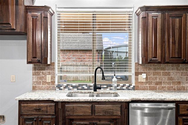 9316 NW 133rd Court, Yukon, OK 73099