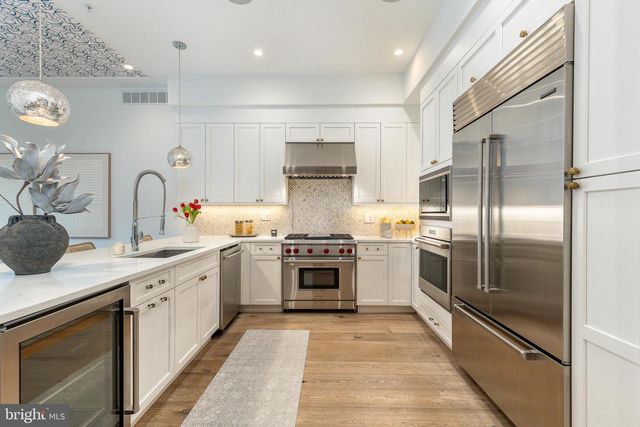 622 S 7TH ST, Philadelphia, PA 19147