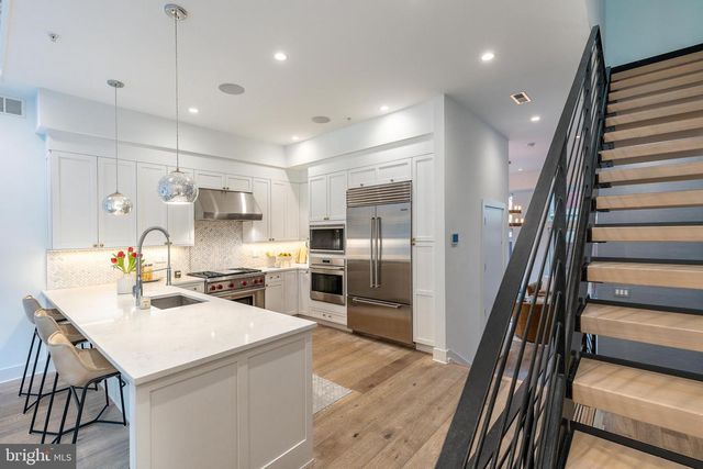 622 S 7TH ST, Philadelphia, PA 19147