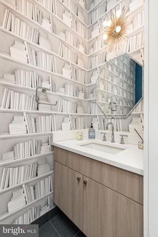 622 S 7TH ST, Philadelphia, PA 19147