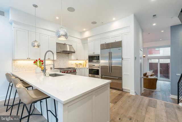 622 S 7TH ST, Philadelphia, PA 19147