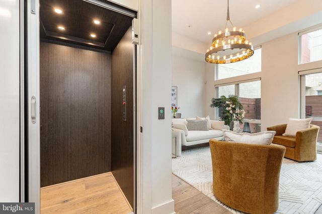 622 S 7TH ST, Philadelphia, PA 19147