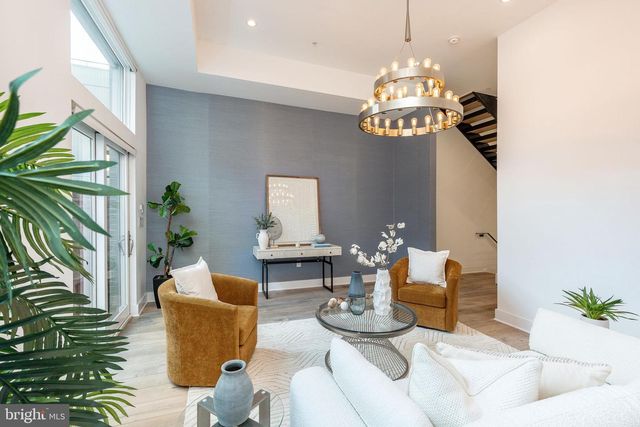 622 S 7TH ST, Philadelphia, PA 19147