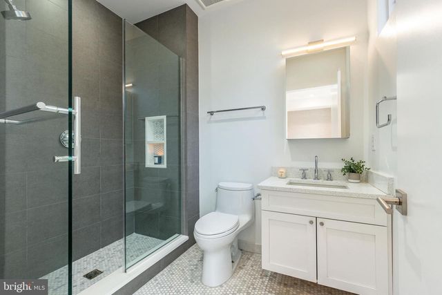 622 S 7TH ST, Philadelphia, PA 19147