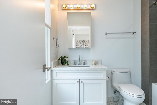 622 S 7TH ST, Philadelphia, PA 19147