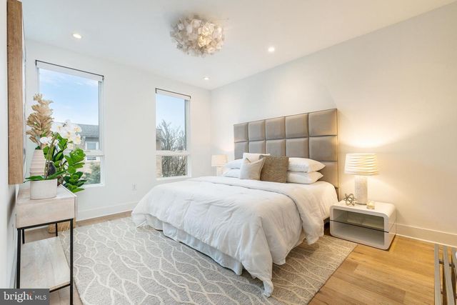 622 S 7TH ST, Philadelphia, PA 19147