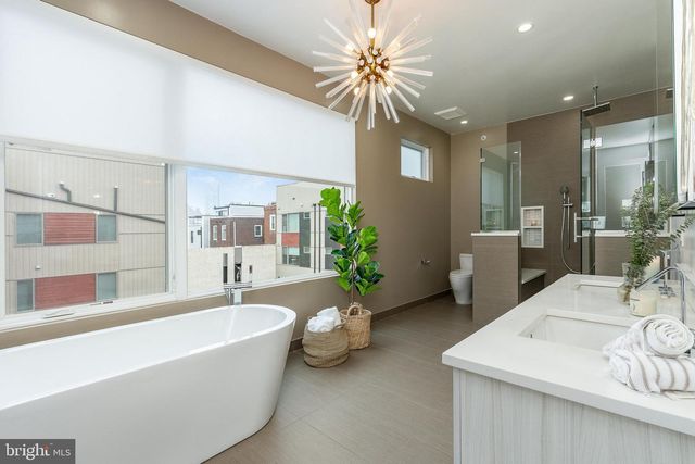 622 S 7TH ST, Philadelphia, PA 19147