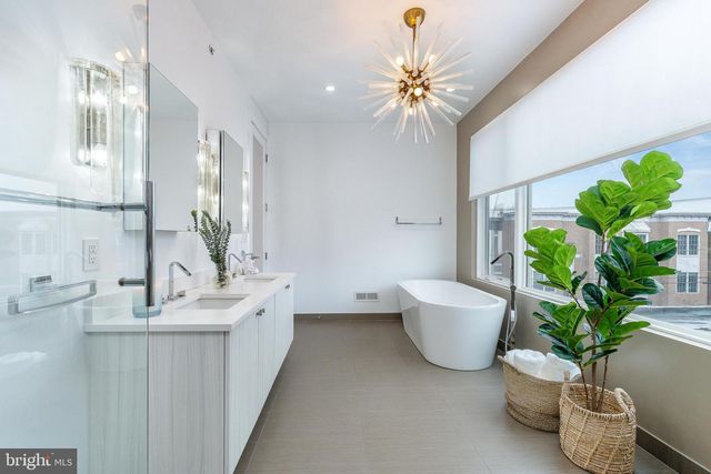 622 S 7TH ST, Philadelphia, PA 19147