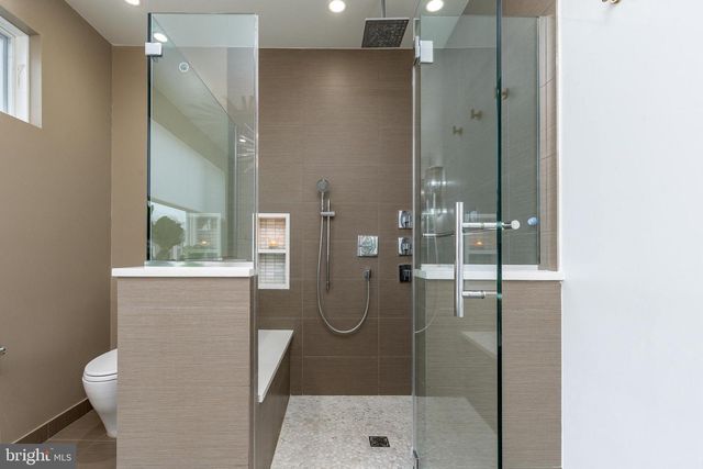 622 S 7TH ST, Philadelphia, PA 19147