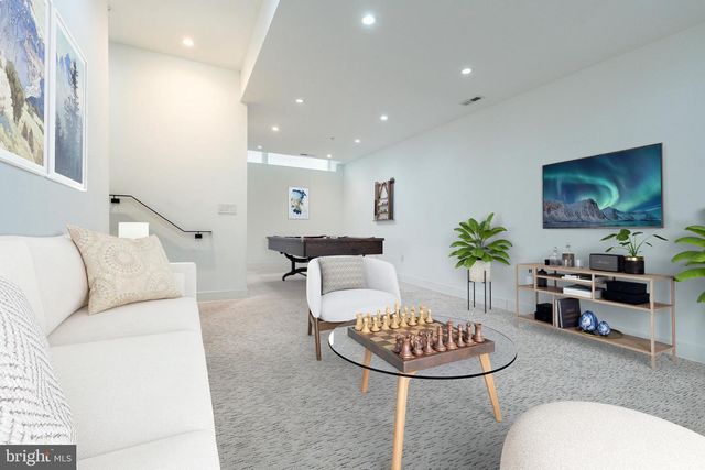 622 S 7TH ST, Philadelphia, PA 19147