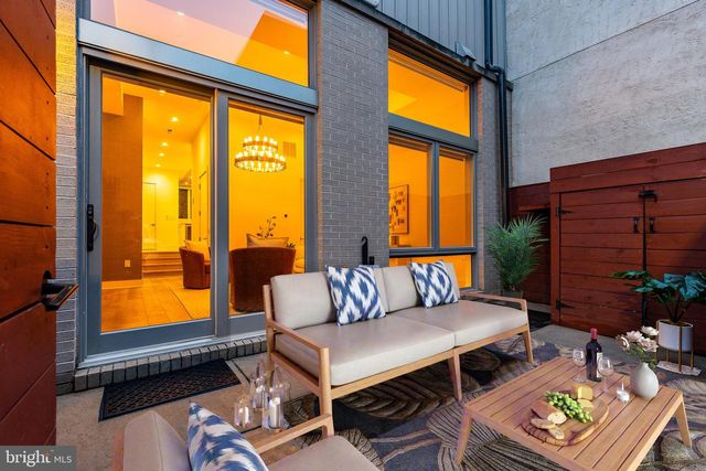 622 S 7TH ST, Philadelphia, PA 19147